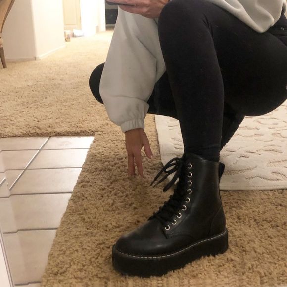 Black Platform Combat Boots 5.5 - Picture 1 of 7